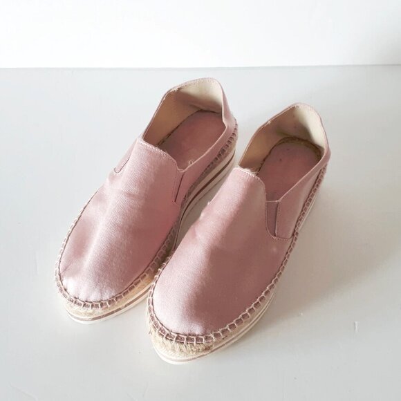 EUC Zara blush pink satin effect slip on espadrille style shoes, US 6 - Picture 15 of 16